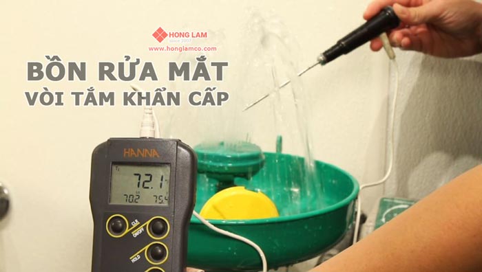 Mua vòi xịt rửa mắt khẩn cấp cho phòng khám, bệnh viện